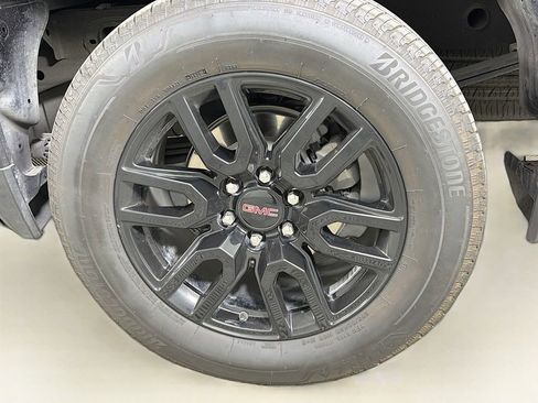 Used 2024 GMC Sierra 1500 Elevation image 31