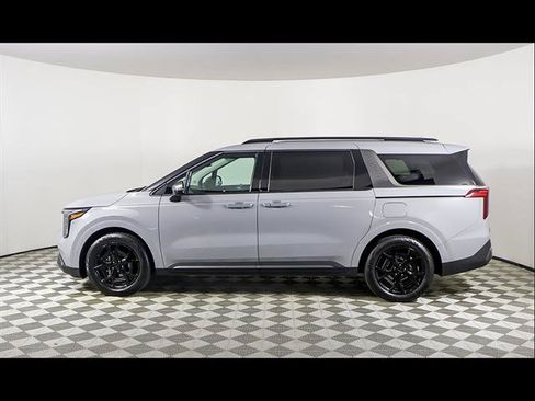 Used 2026 Kia Carnival SX Prestige FWD image 3