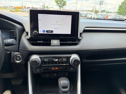 Used 2024 Toyota RAV4 XLE FWD image 21