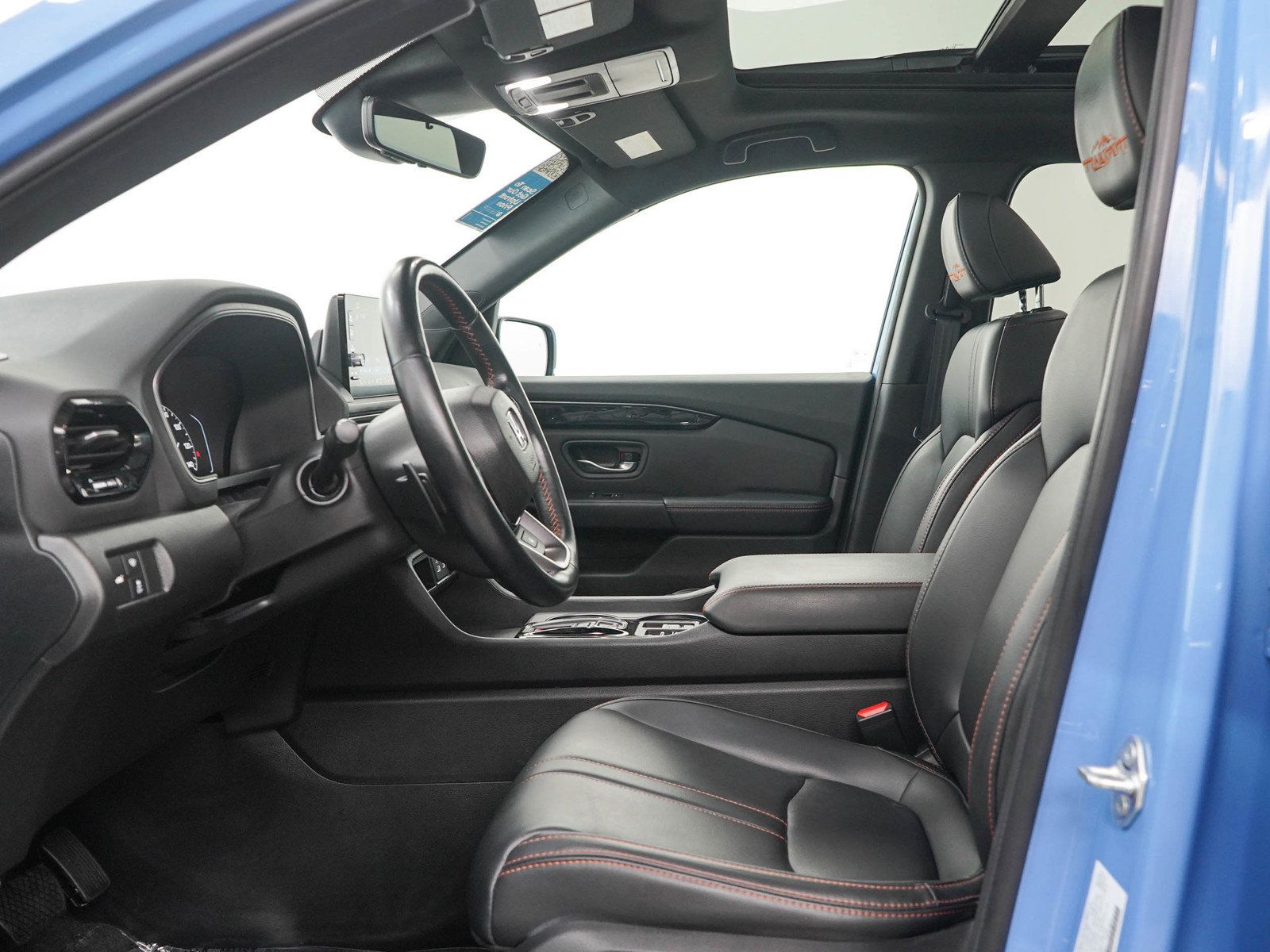 Used 2025 Honda Pilot TrailSport image 24