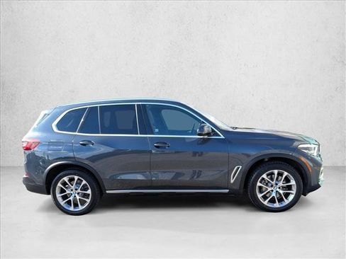 Used 2022 BMW X5 xDrive40i w/ Premium Package image 4