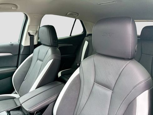 Used 2025 Buick Envision Sport Touring AWD/4WD image 13