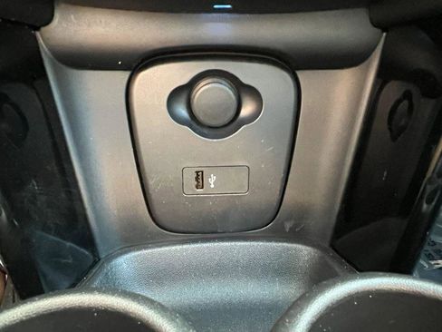 Used 2022 MINI Cooper S w/ Premium Package image 21