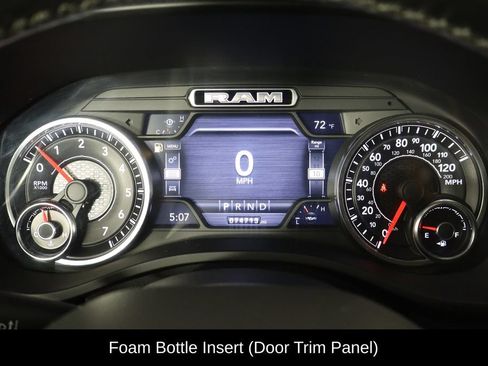 Used 2019 RAM 1500 Laramie AWD/4WD image 11