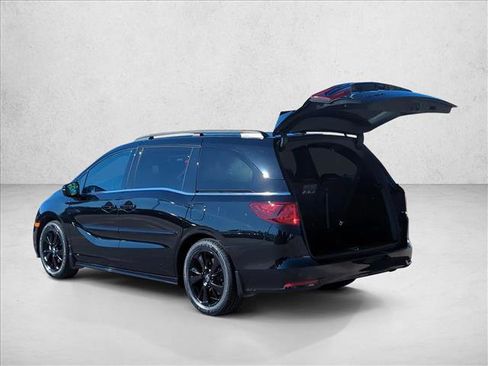 Used 2024 Honda Odyssey Sport image 9