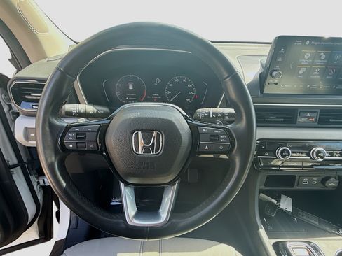 Certified 2025 Honda Pilot EX-L image 10