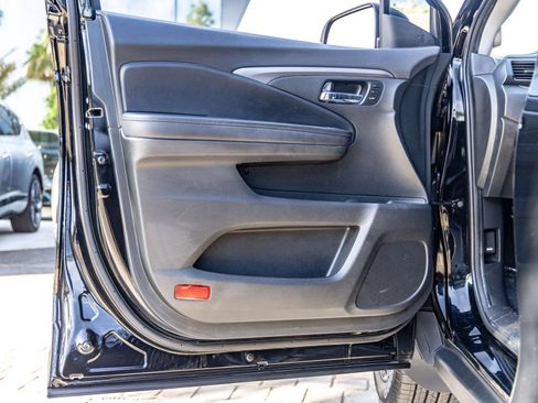 Used 2021 Honda Pilot Special Edition image 14