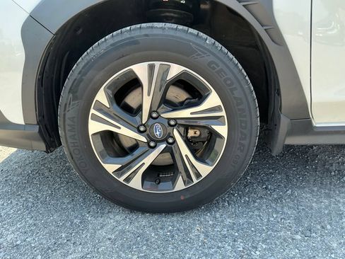 Used 2024 Subaru Crosstrek 2.0i Premium AWD/4WD image 9