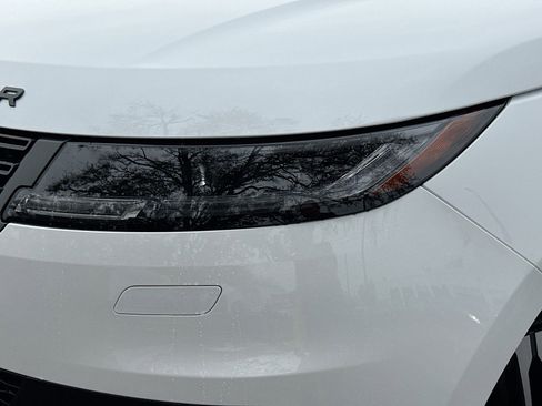 New 2026 Land Rover Range Rover Sport Dynamic SE image 9