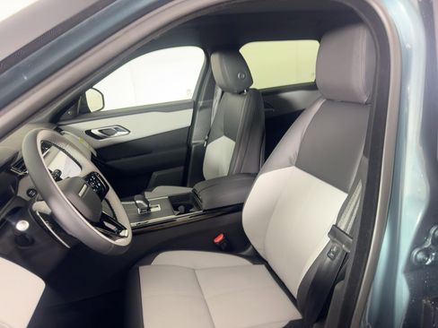 New 2026 Land Rover Range Rover Velar Dynamic SE image 5