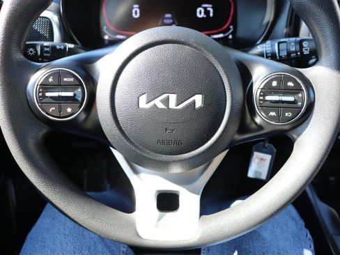 Used 2023 Kia Soul LX FWD image 25