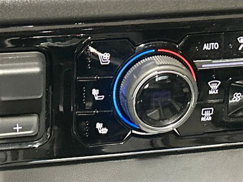 Used 2022 Chevrolet Silverado 1500 High Country w/ Z71 Off-Road Package image 20