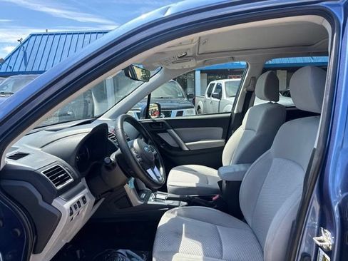 Used 2017 Subaru Forester 2.5i Premium AWD/4WD image 9