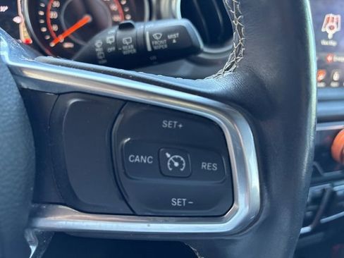 Used 2019 Jeep Wrangler Unlimited Sahara w/ Uconnect 4C Nav & Sound Group AWD/4WD image 21