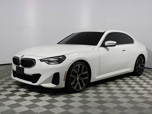 Used 2022 BMW 230i Coupe w/ Convenience Package image 3
