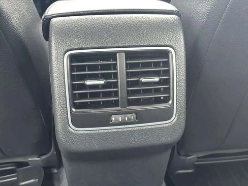 Used 2014 Volkswagen Passat TDI SE image 29