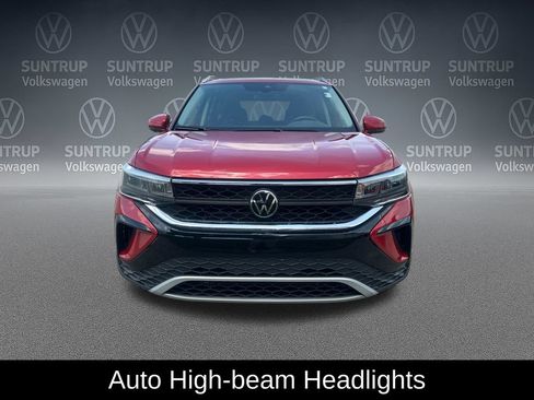 Used 2023 Volkswagen Taos SE w/ Panoramic Sunroof Package AWD/4WD image 11