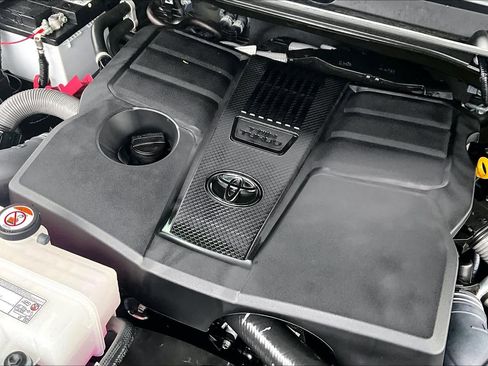 Used 2025 Toyota Tundra 1794 Edition AWD/4WD image 33