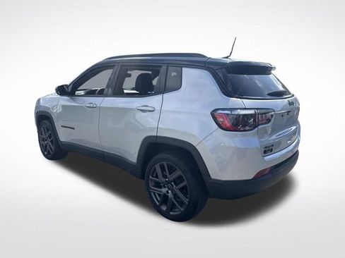 Used 2026 Jeep Compass Limited AWD/4WD image 3