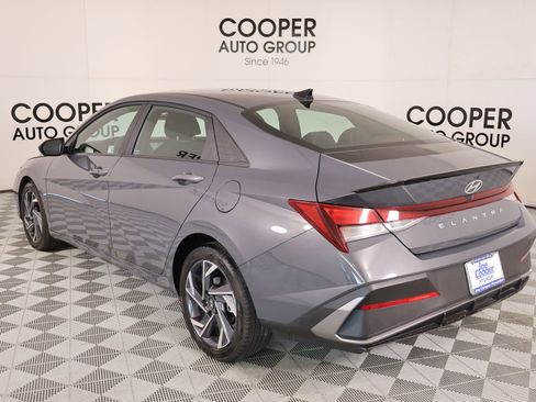 Certified 2025 Hyundai Elantra Sport image 21