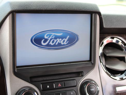 Used 2015 Ford F250 Platinum image 27