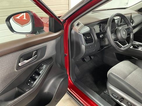 Used 2021 Nissan Rogue SV AWD/4WD image 10