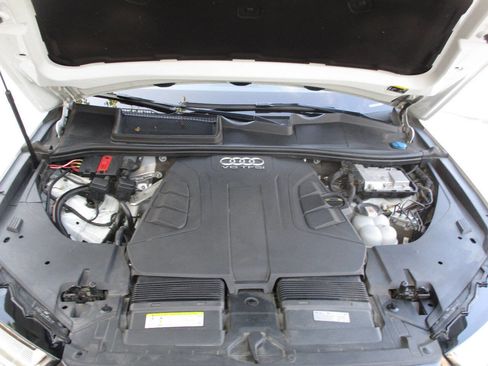 Used 2017 Audi Q7 3.0T Prestige w/ Prestige Package image 50