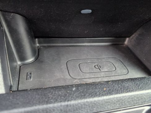 Used 2020 Toyota Tacoma TRD Sport image 21