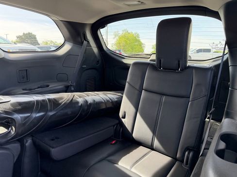 Used 2017 Nissan Pathfinder SL w/ Trailer Tow Package image 16