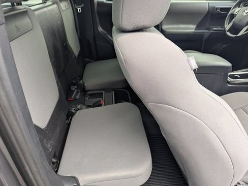 Used 2018 Toyota Tacoma SR w/ SR Convenience Package RWD image 14