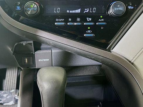 Certified 2023 Toyota Camry SE FWD image 22