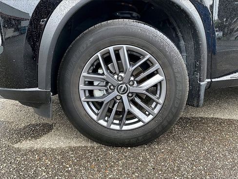 Used 2023 Nissan Rogue S image 8