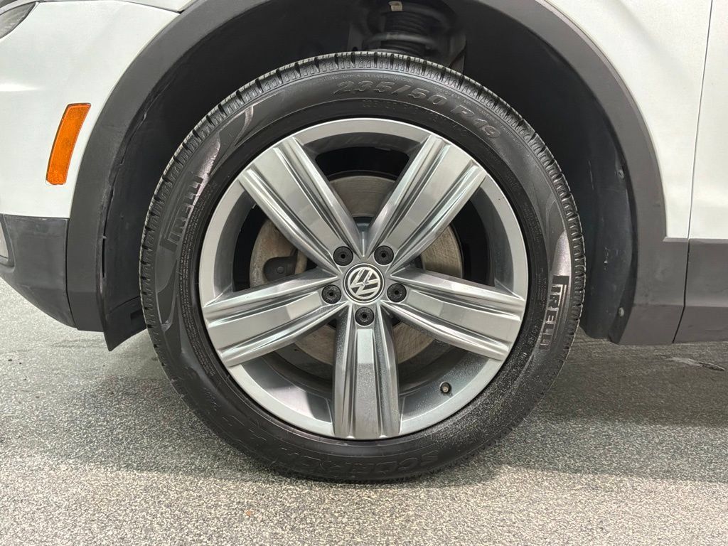 Used 2018 Volkswagen Tiguan SEL Premium AWD/4WD image 31