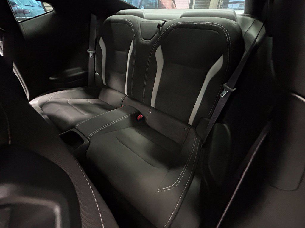 Used 2016 Chevrolet Camaro SS RWD image 8