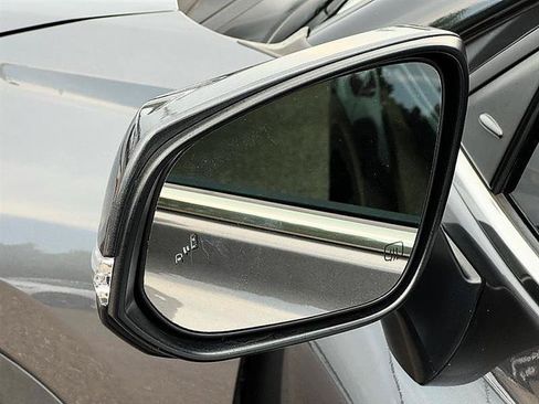 Used 2021 Toyota Highlander Platinum FWD image 10