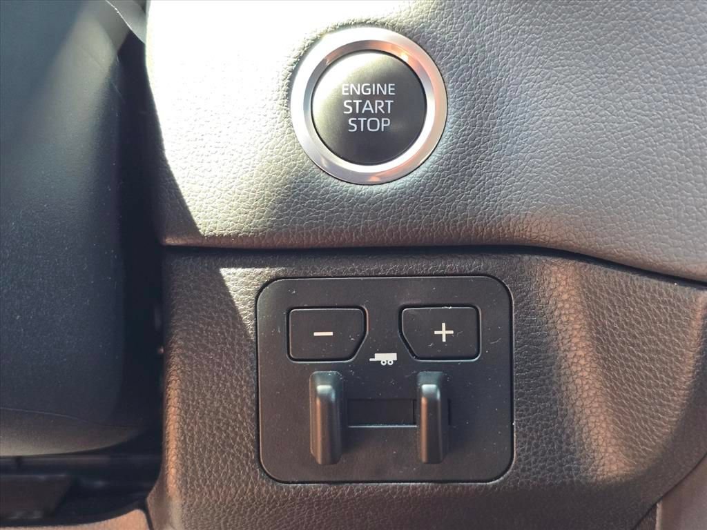 Used 2024 Toyota Tundra Limited AWD/4WD image 24