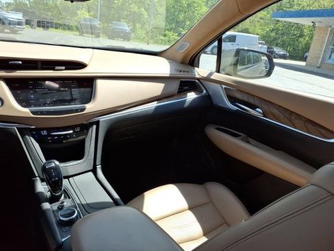 Used 2023 Cadillac XT5 Sportv w/ Platinum Package AWD/4WD image 25