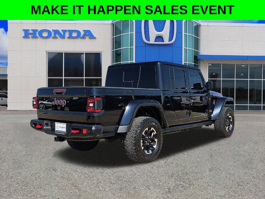 Used 2024 Jeep Gladiator Rubicon AWD/4WD image 3