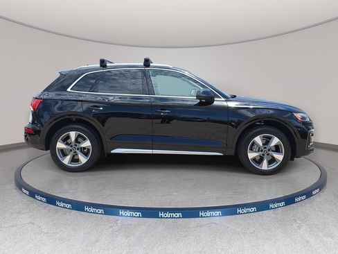 Used 2023 Audi Q5 2.0T Premium w/ Convenience Package AWD/4WD image 5