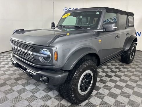 Used 2022 Ford Bronco Badlands image 1