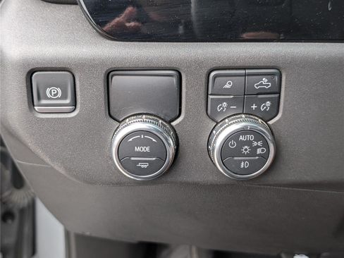 Used 2025 GMC Sierra 1500 SLT RWD image 21