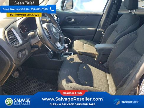 Used 2023 Jeep Renegade Latitude w/ Premium Group AWD/4WD image 9