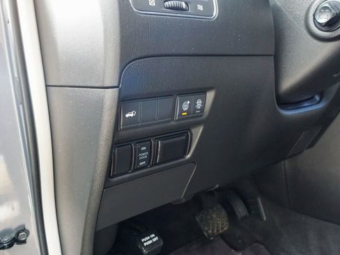 Used 2020 Nissan Armada SL w/ Premium Package image 22