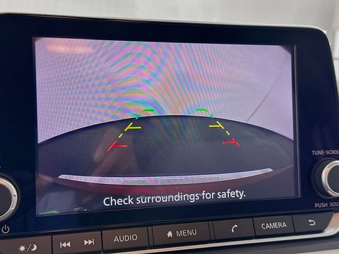 Used 2023 Nissan Rogue SV image 22