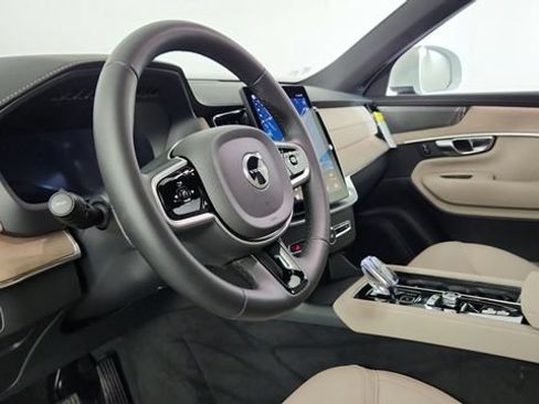 Certified 2026 Volvo XC90 B6 Plus w/ Protection Package Premier AWD/4WD image 12