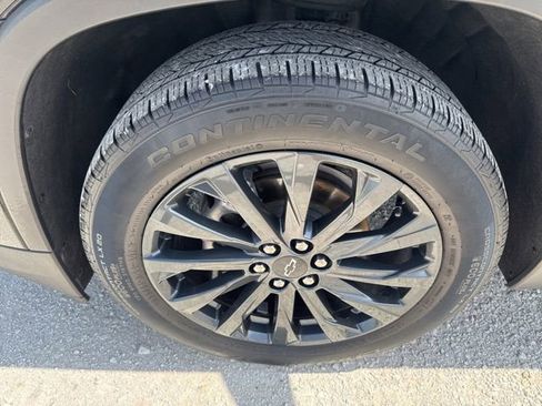 Used 2023 Chevrolet Traverse RS image 31