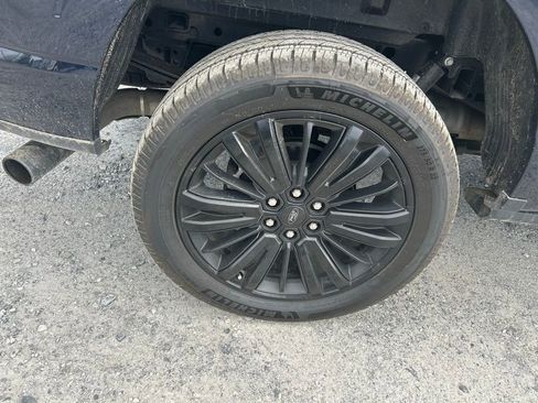 Used 2025 Ford F150 Platinum image 11