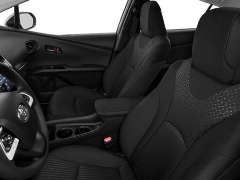 Used 2016 Toyota Prius Four image 9