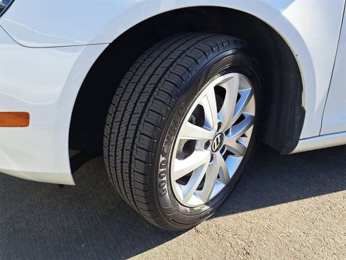 Used 2014 Volkswagen Jetta SportWagen image 34