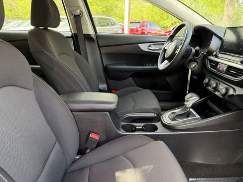 Used 2024 Kia Forte LXS image 10